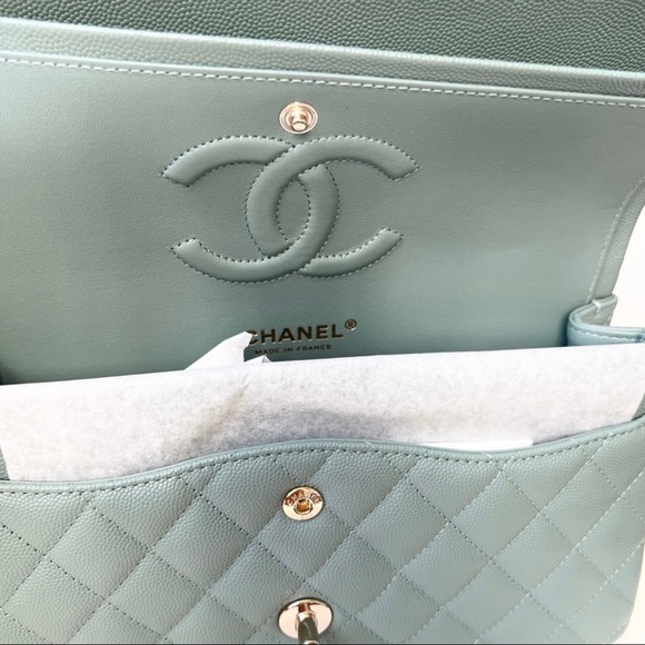 Authentic  CF  Classic Double Flap M - Picture 7 of 8